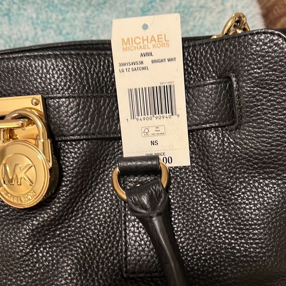 Michael Kor’s satchel black brand new ,Genuine leathe purse Gold hardware,
